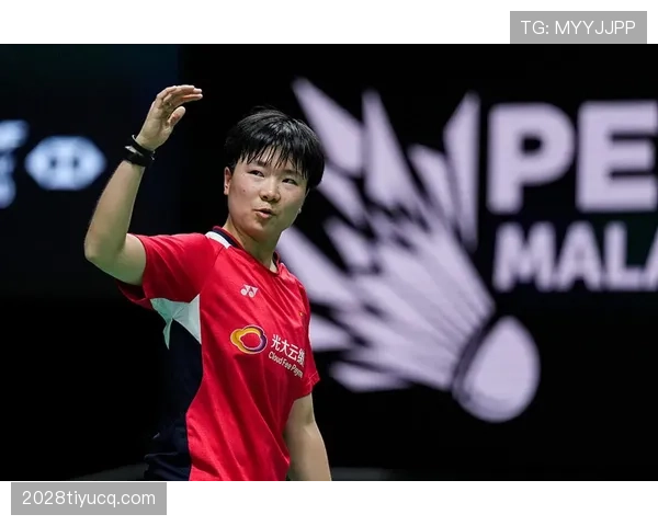 何冰娇训练完直接拎爱马仕去吃火锅？